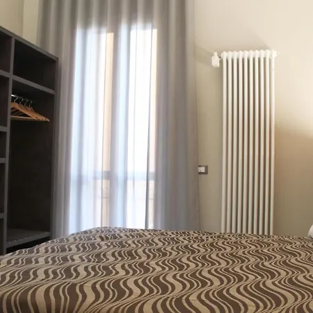 People Travel 3* Болонья