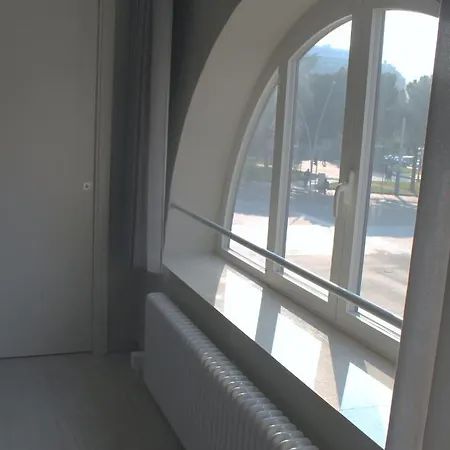 People Travel Guest house