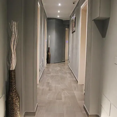 People Travel Bologna