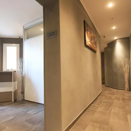 People Travel Bologna