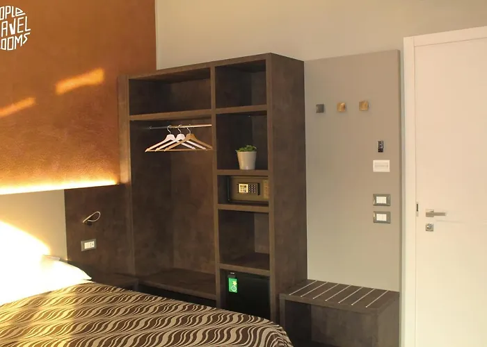 Pensión People Travel Bolonia