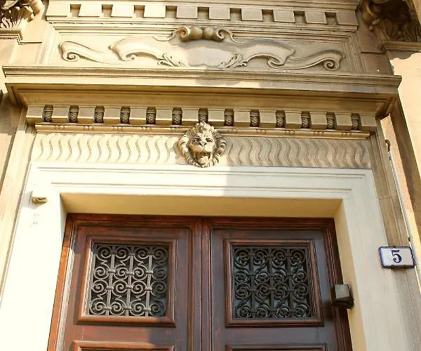 Casa de hóspedes People Travel 3*