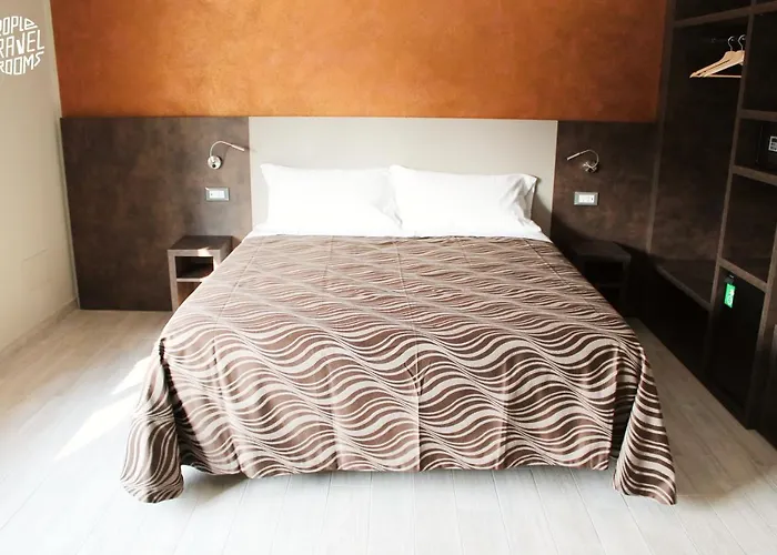 People Travel Pensión