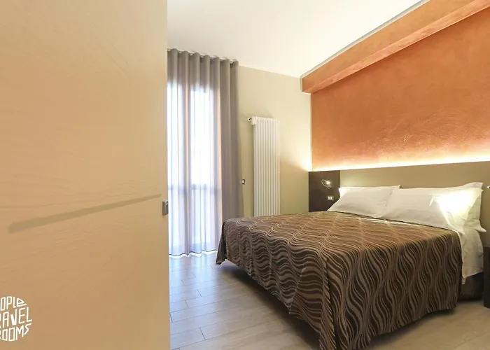 People Travel Bolonha