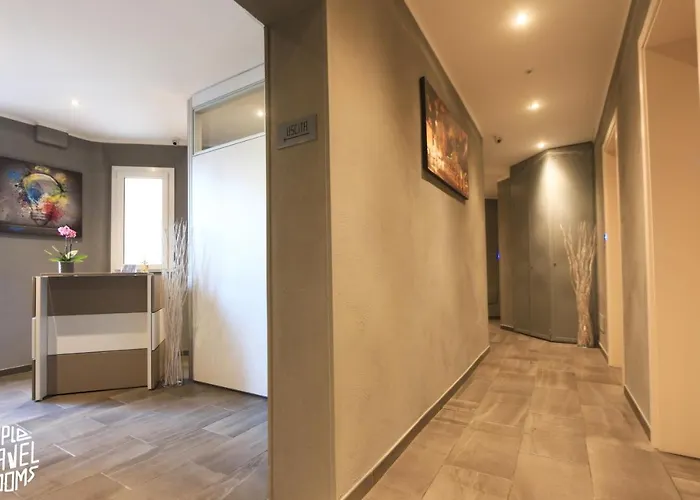 People Travel Bolonia